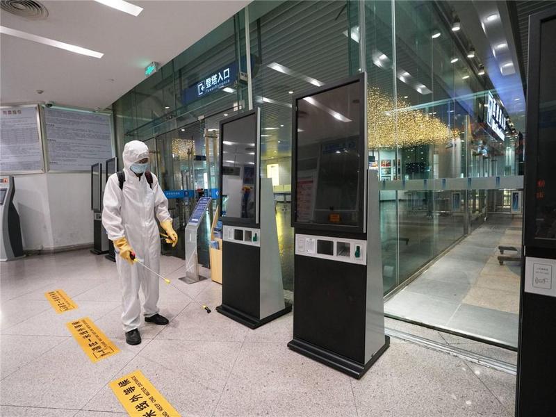 广州地标防疫不放松，消杀宣传都要抓