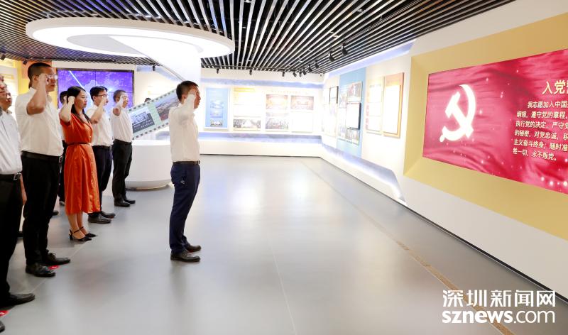 凤凰街道组织党员干部参观区党史馆和廉明馆