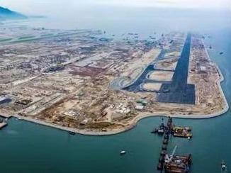 香港国际机场第三条跑道预计明年下半年启用，跑道铺设工程竣工