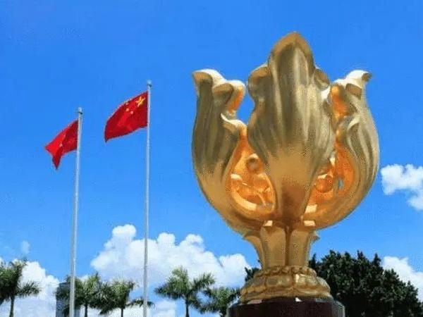 12名于去年参与非法集会案被告在香港区域法院认罪