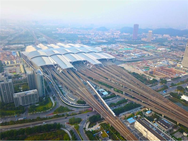 抢抓机遇接续奋斗 共同推进湾区建设