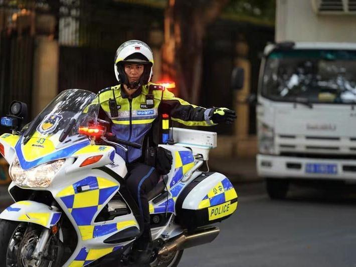 @广州车主：即日起，机动车不礼让行人将重点整治！