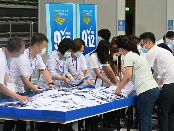 国务院港澳办发言人祝贺澳门特区第七届立法会选举顺利举行