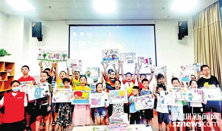 制作手抄报 “画”说防诈骗