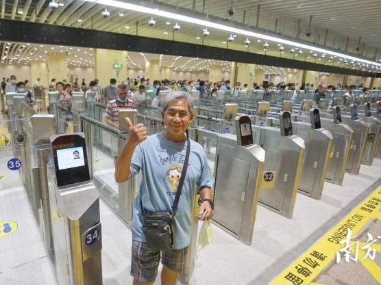 香港再现新冠肺炎确诊病例“零报告” 首日至少304人经“来港易”抵港