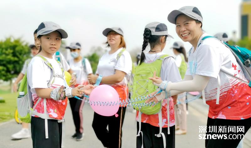 东坑社区大手拉小手 志愿一起行