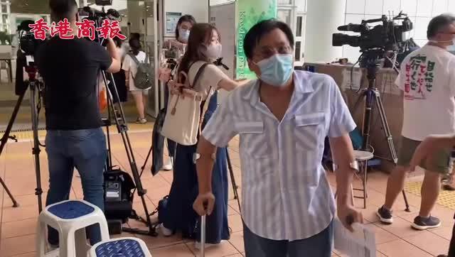 视频｜伤健人士独自前往票站：投票好方便 今后不担心安全问题