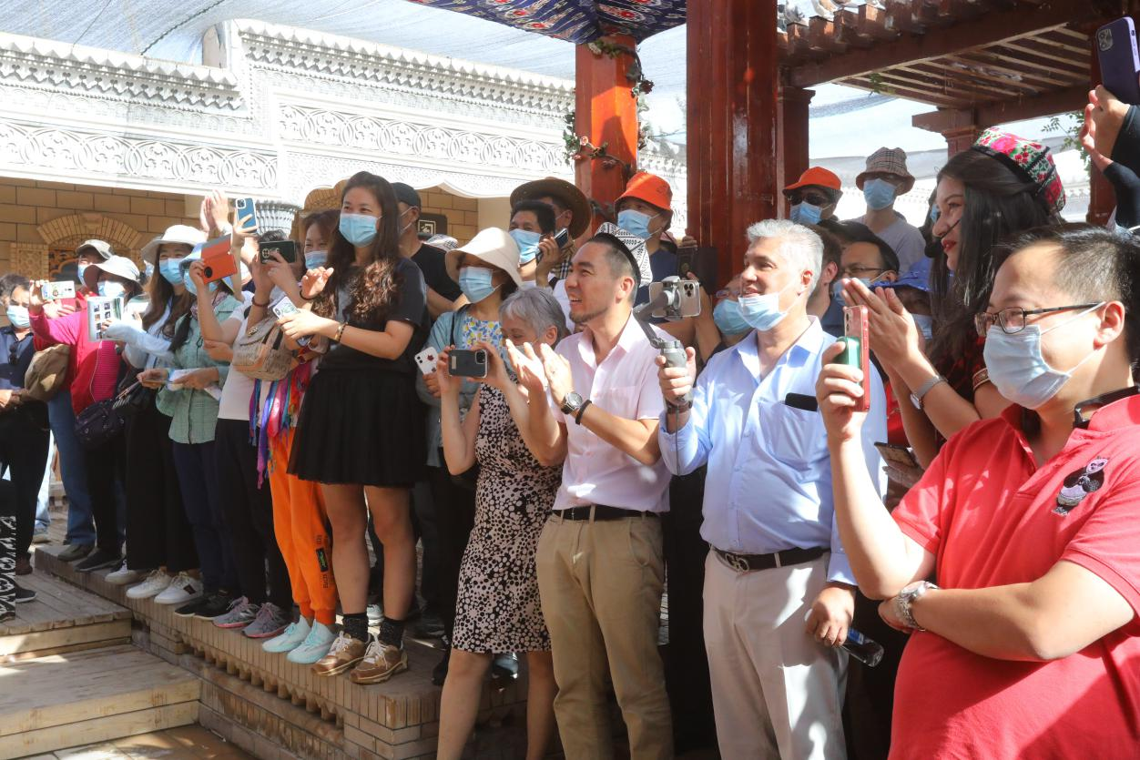深圳市外资企业外籍代表参观访问新疆