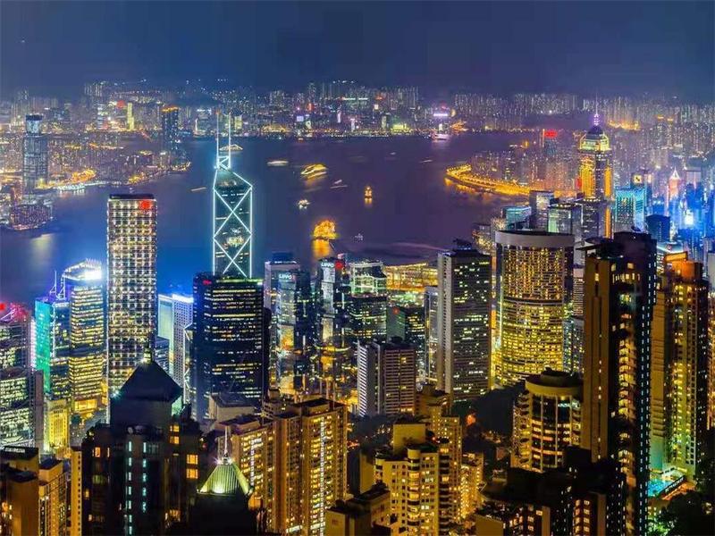 香港特区政府宣布10名区议员宣誓无效