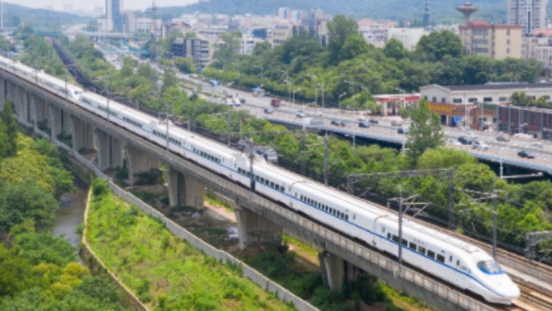 深新早点丨广深高铁新通道写入广东交通“十四五”规划，“轨道上的大湾区”加速驶来！