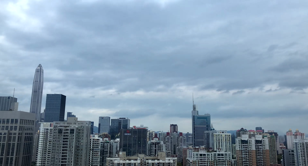 IN视频|超壮观！台风“圆规”逼近 延时摄影看深圳天空风卷云涌
