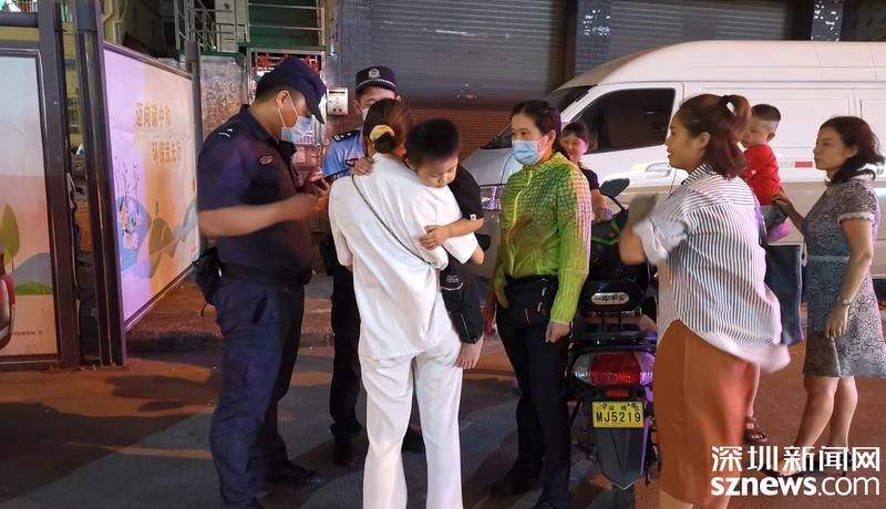 暖心！公明网格员台风天安全将幼童送回家