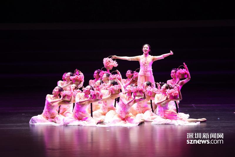 大型文艺演出情景音舞诗画《答卷》在光明精彩上演