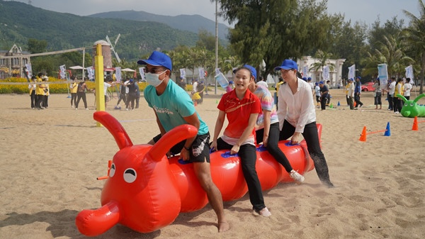 绽放生命 享受阳光 广东省第八届盲人沙滩趣味运动会在深举行