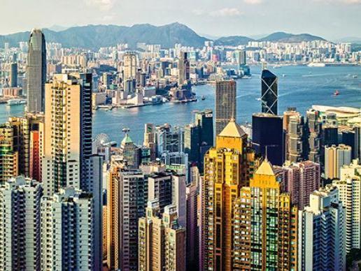 香港特区第六届立法会延任一年展现全新气象