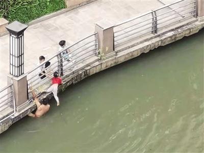 超8000万人次为他点赞喝彩！禅城这位外卖小哥，好嘢！