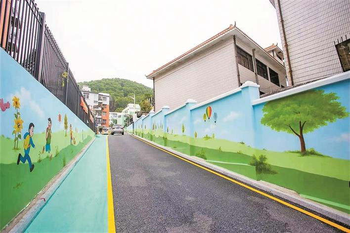 深圳完成188所学校周边交通微改造 “让每一条通向学校的道路都有孩子开心的笑脸”