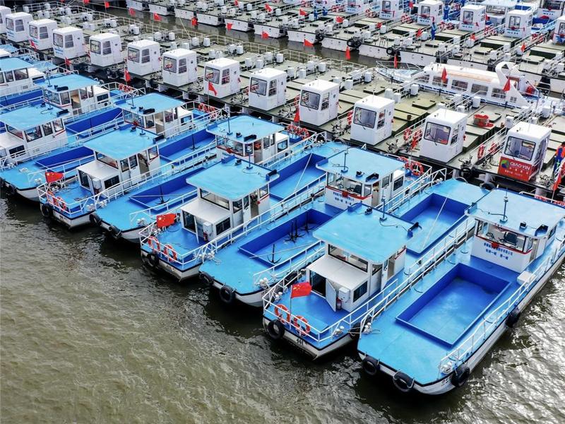 广州173艘新型水面保洁船上岗