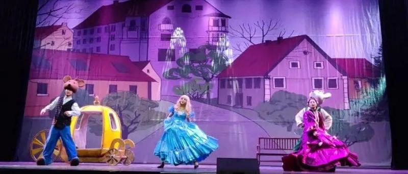 粤新年·福田新春艺术季 | 大年初三，浪漫经典童话剧《灰姑娘》在福田星空剧场华丽上演！