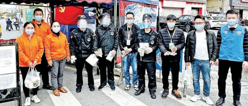 汤圆热饮表心意，宝安防疫一线多温情