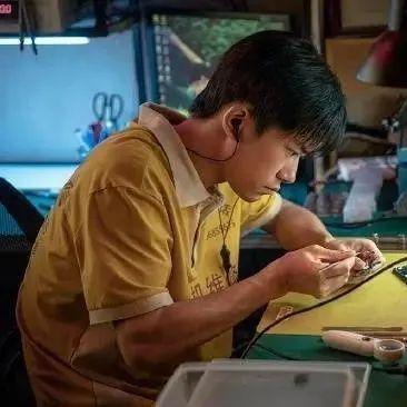 《奇迹·笨小孩》里创造奇迹的深圳华强北，到底是什么地方？