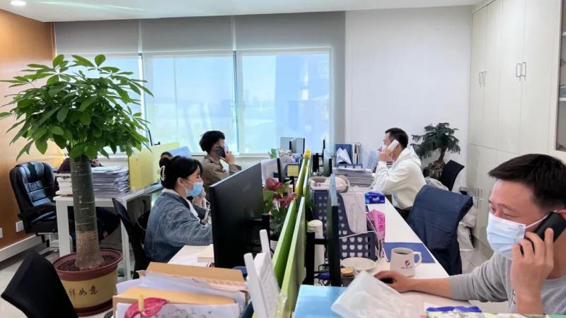 宝安青年突击队响应防疫部署 负责进行电话流调工作