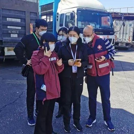 同心战疫 | 文明家庭战疫“疫情早点结束，我们一起回家！”