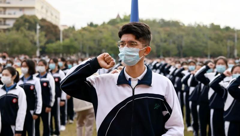 云探校 宝安高三学子的封闭校园生活充满爱与温暖