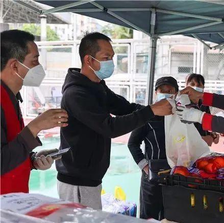 精准防 稳增长 惠民生 | 中英街搬来露天超市，让居民“菜篮子”拎得更舒心