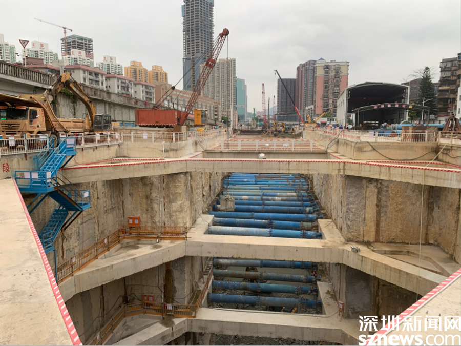 深圳滨河大道车流如织,地底30多米身处,一座约6层楼高的盾构机正开动