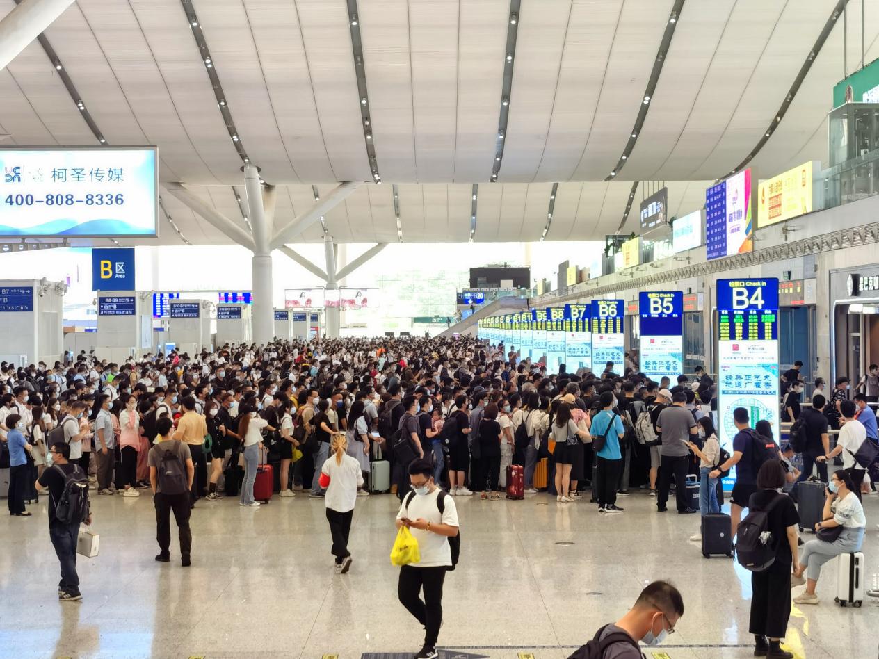端午假期深圳铁路到发旅客近165万人次
