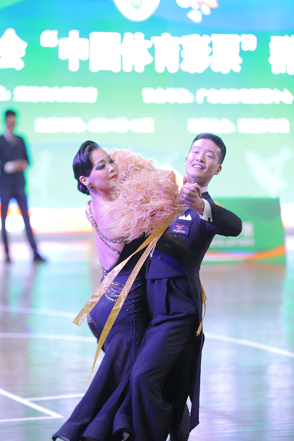 深圳“舞林高手”首战省运会 体育舞蹈冠军数量居全省第二