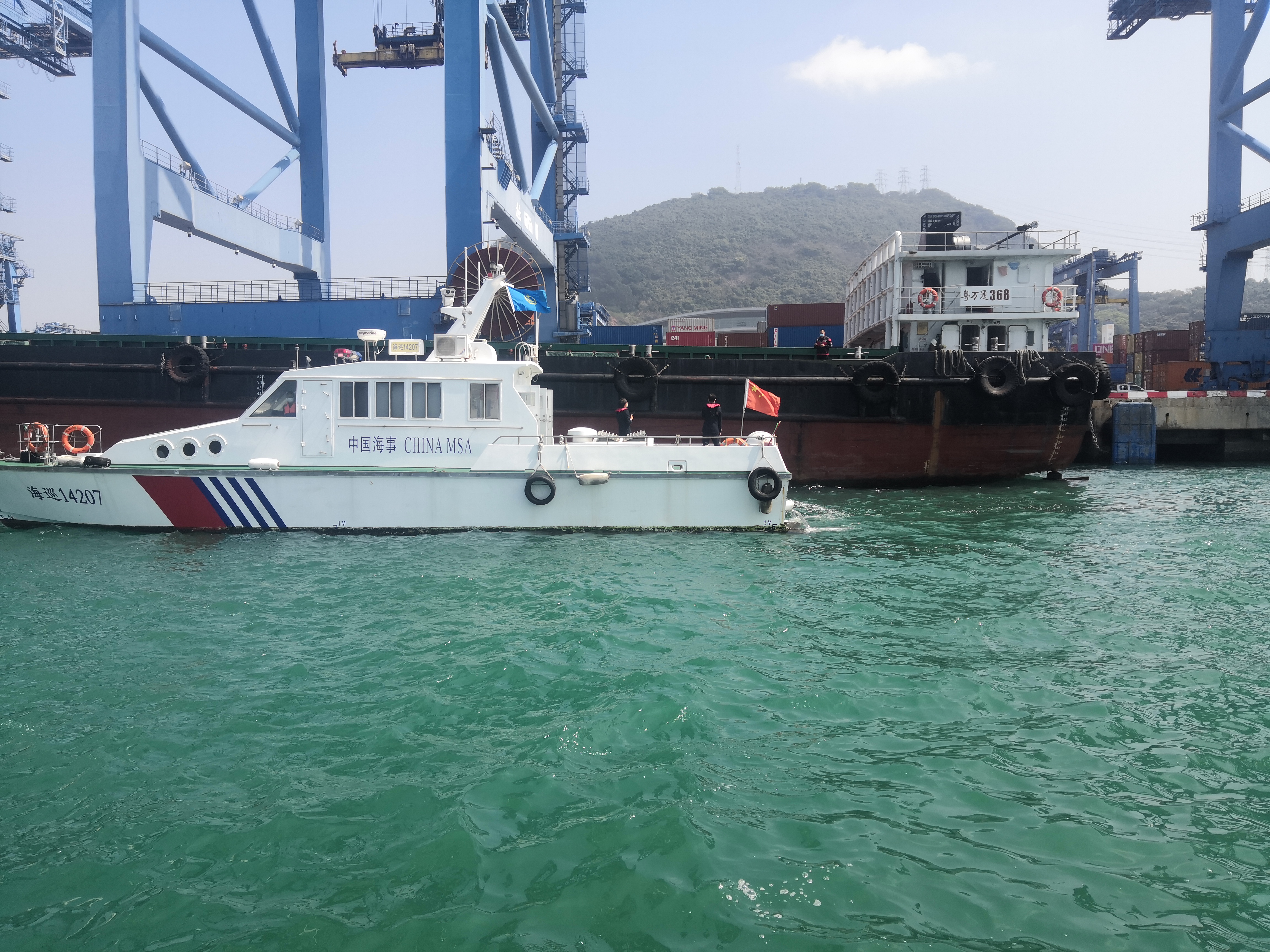 受台风“暹芭”影响深圳海上休闲船、游艇全部停止海上活动