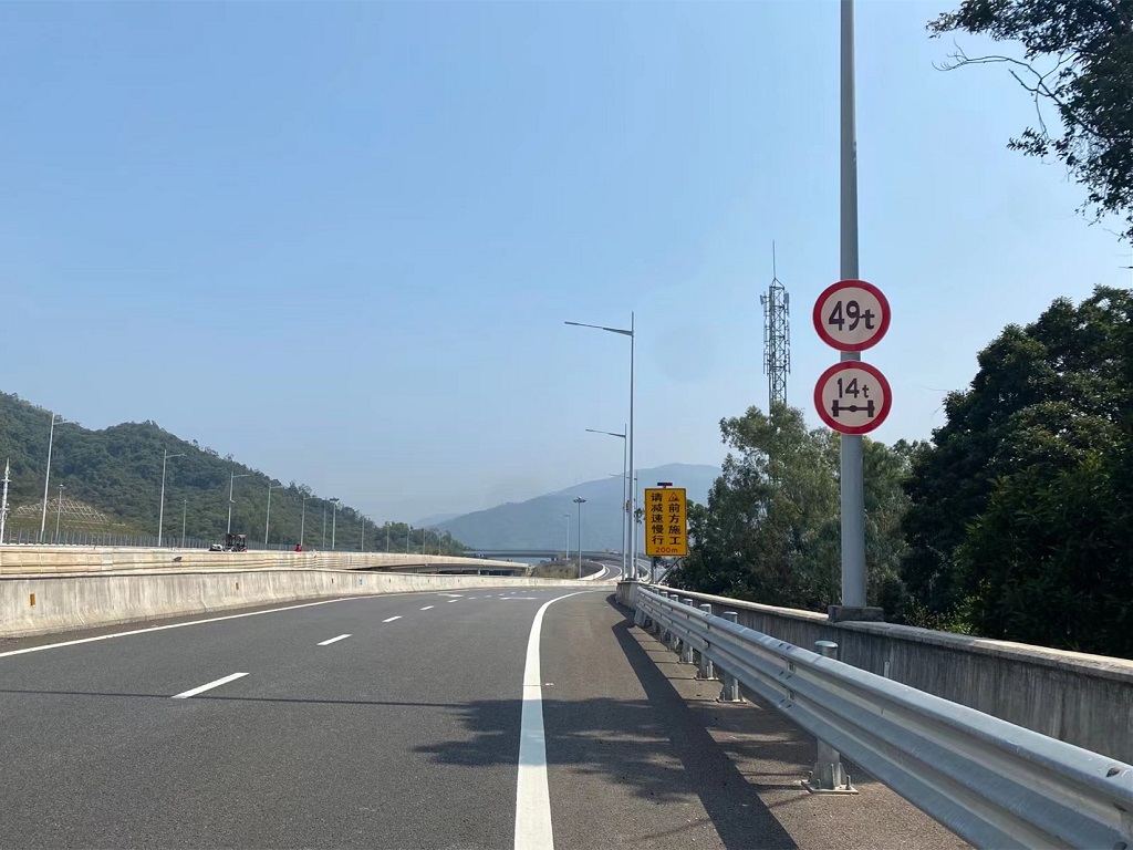 深圳规范设置限载标志 1325座桥梁已完成设置