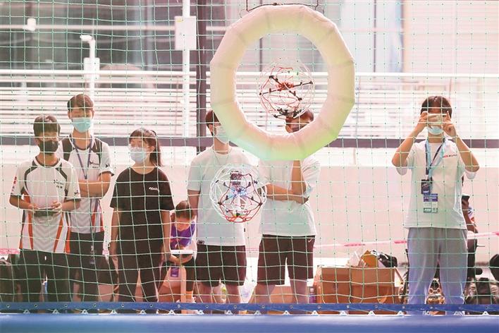 探访第七届深圳国际无人机展 无人机足球赛居然这样玩
