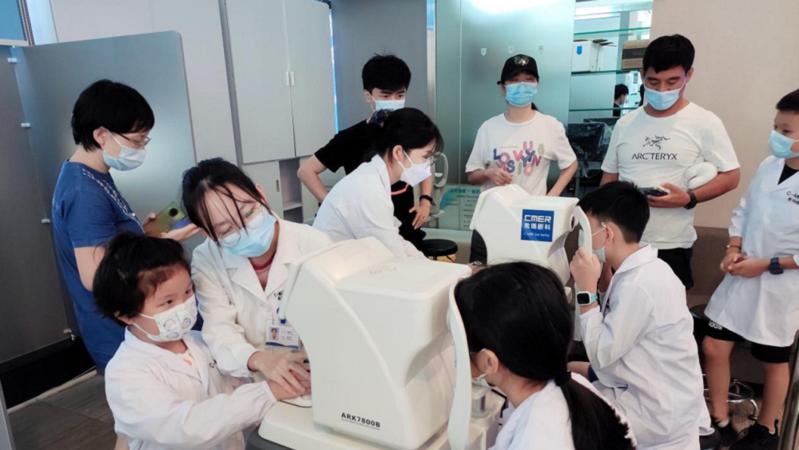 “2022深圳健康活动月之眼科小医生职业体验活动”圆满举行