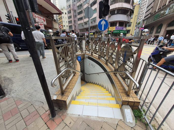 香港拟将中环威灵顿街逾110年公厕评为二级历史建筑
