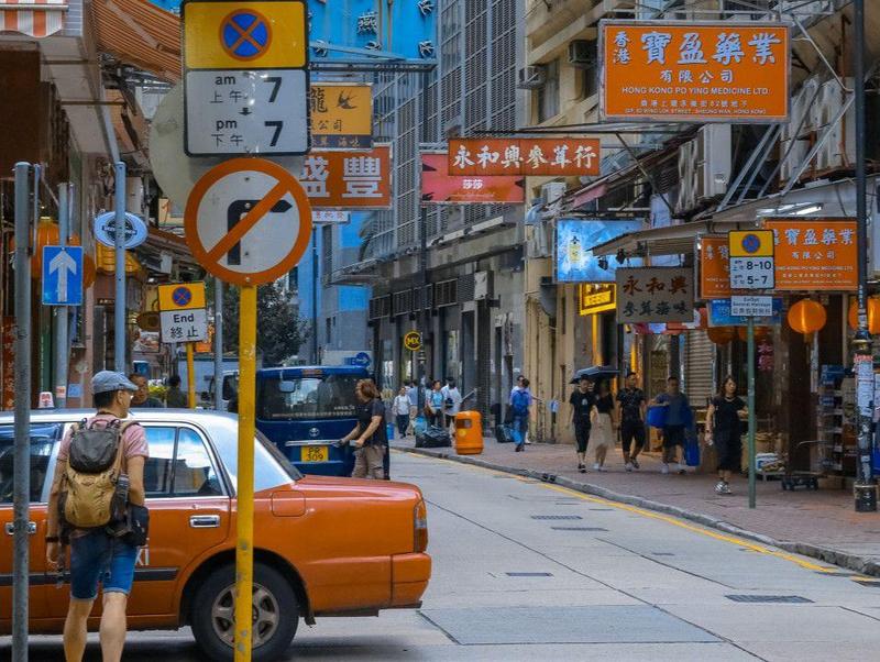 深港联合研发无人驾驶物流车 获香港首张无人驾驶正式牌照