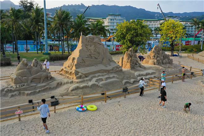深圳首个海洋主题大型沙雕展在大梅沙海滨公园惊艳亮相