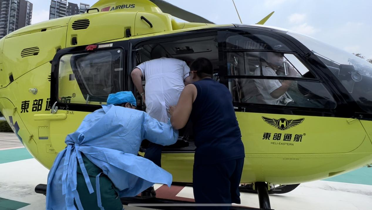 深圳暖新闻|30分钟航空救援接力！深汕合作区患者及时得到救治
