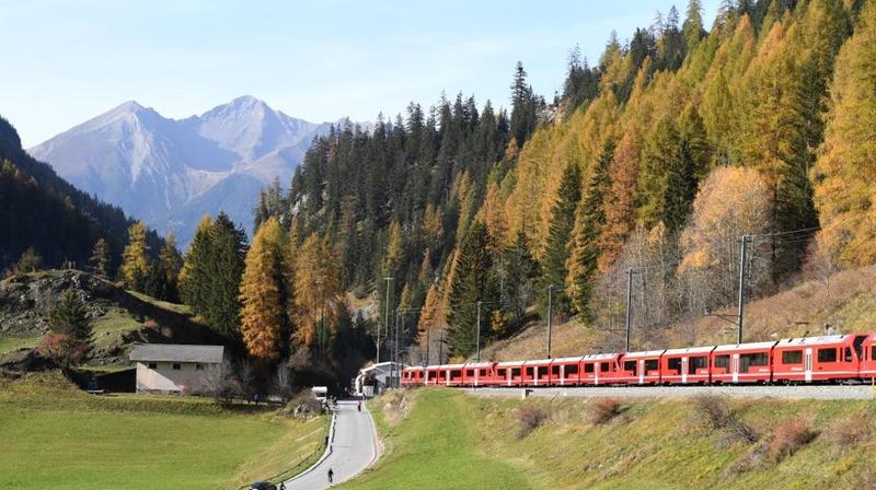 瑞士：世界最长窄轨客运列车获吉尼斯世界纪录认证