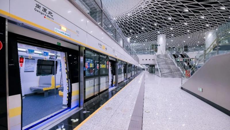 央视关注！深圳地铁“两线三枢纽”开通运营