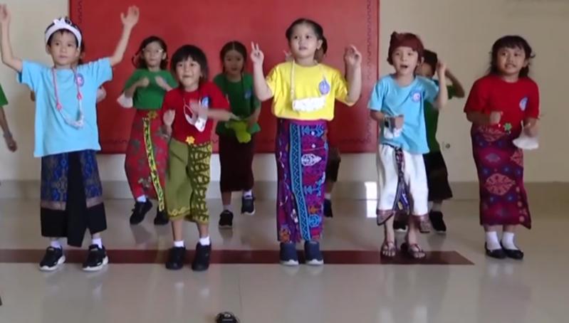 巴厘岛中文学校：欢声笑语学中文