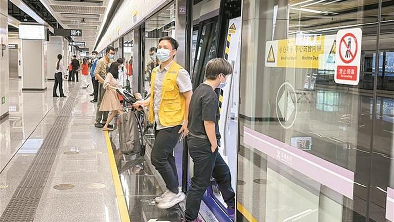地铁12号线、地铁6号线支线迎客 深圳地铁步入“500公里”时代