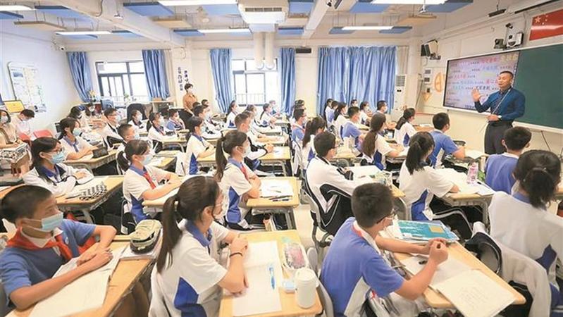 深圳市云端学校举行媒体公开课 展示智慧教育新样态
