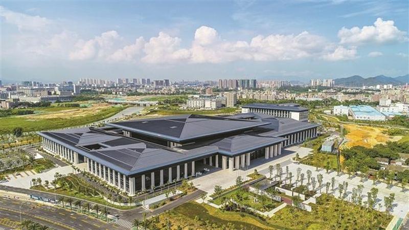 第八届深圳国际生物医药产业高峰论坛12日开幕