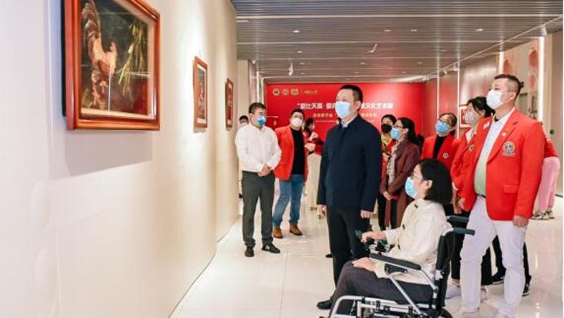 深圳残疾人工匠非遗文化艺术展举行