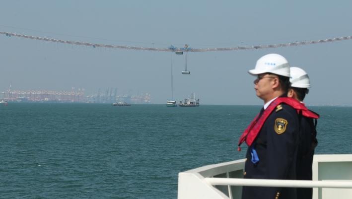 双梁齐架，广州海事局助力深中通道建设提速增效