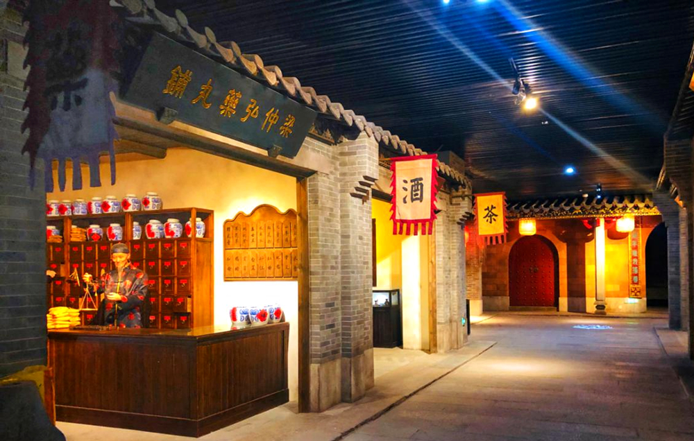 展馆通过复原成药业、饮食业、纺织业和烟糖业场景空间，展示了佛山镇产业发达和商业的繁华。来源：佛山市城市展览馆