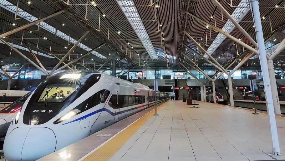 增开高铁动车组200余列 深圳铁路做好清明假期旅客出行服务